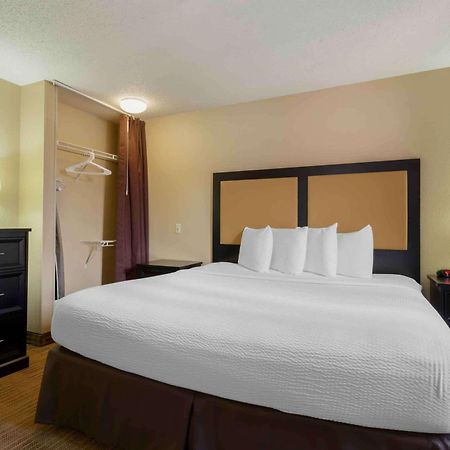 Extended Stay America Suites - Rockford - I-90 Bagian luar foto