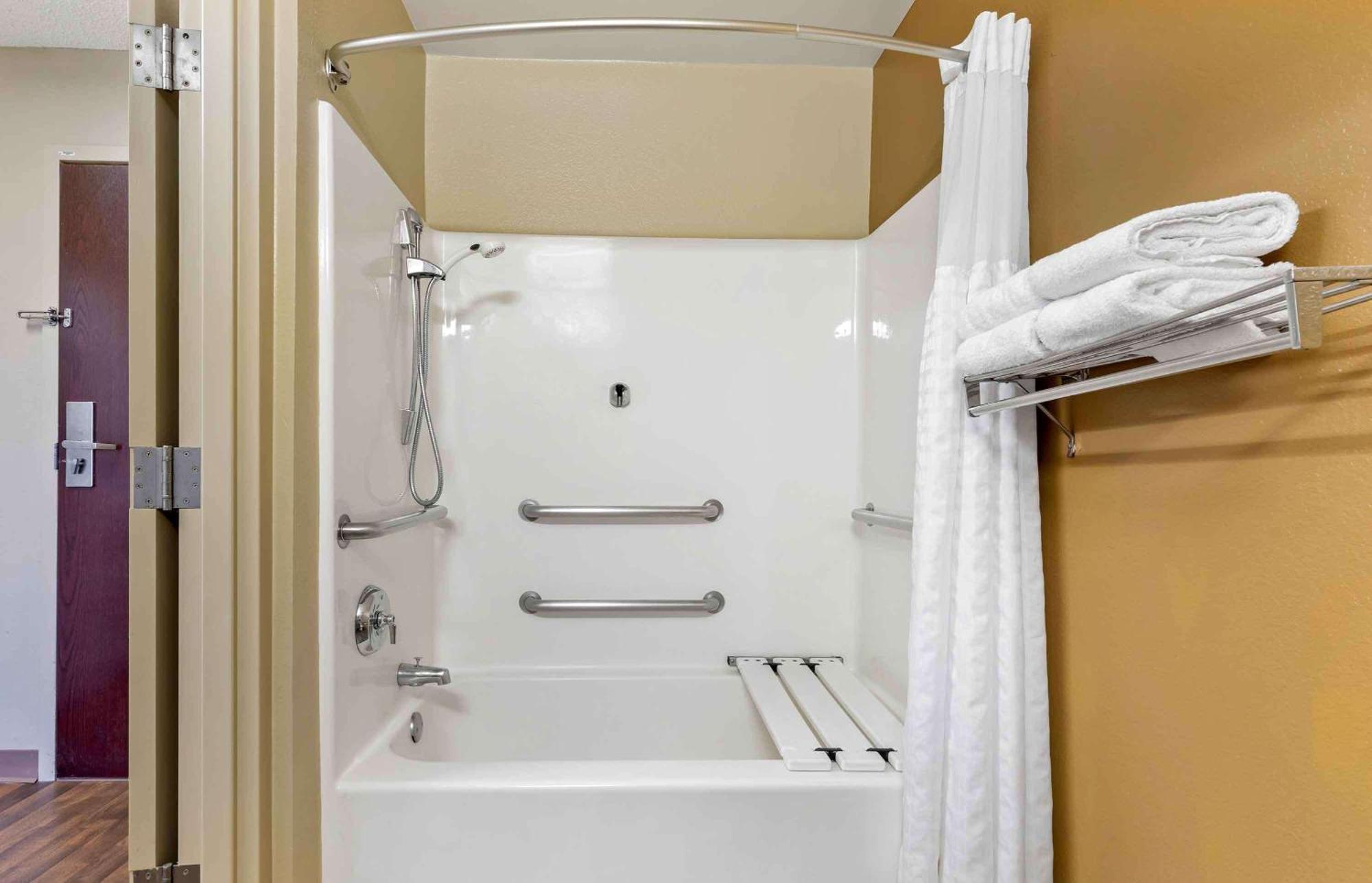 Extended Stay America Suites - Rockford - I-90 Bagian luar foto