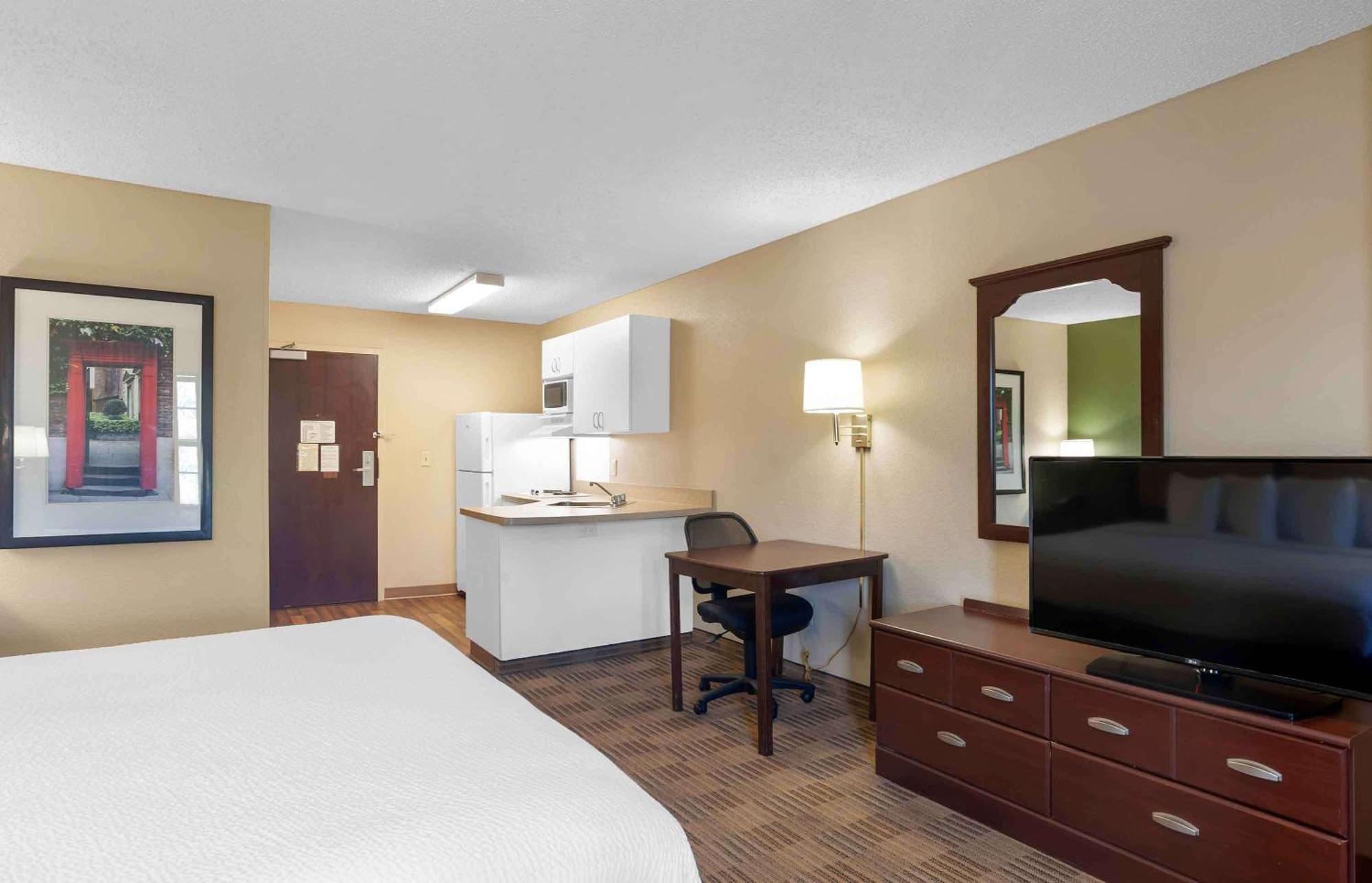 Extended Stay America Suites - Rockford - I-90 Bagian luar foto