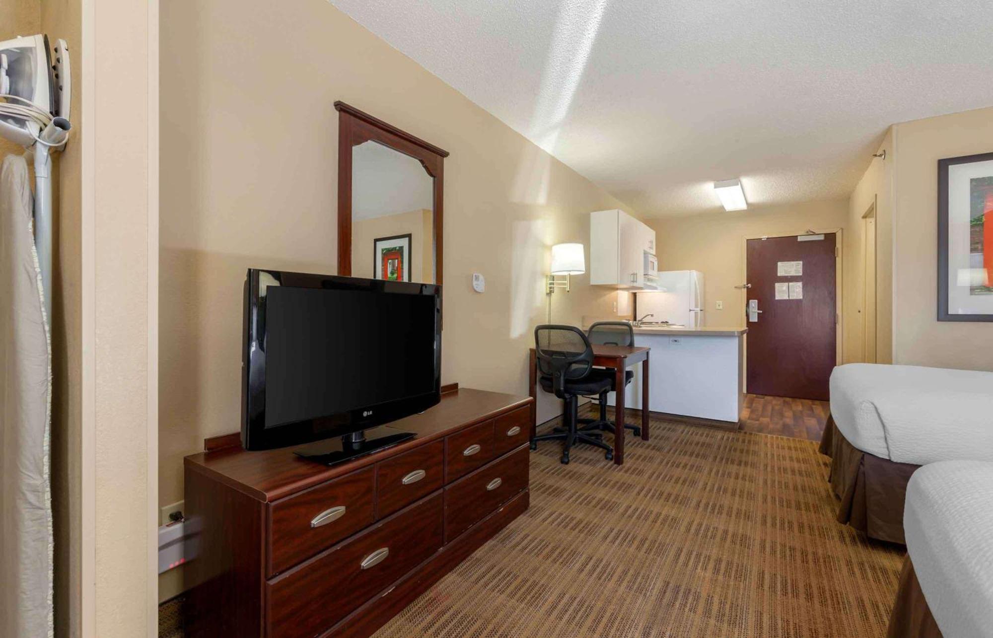 Extended Stay America Suites - Rockford - I-90 Bagian luar foto