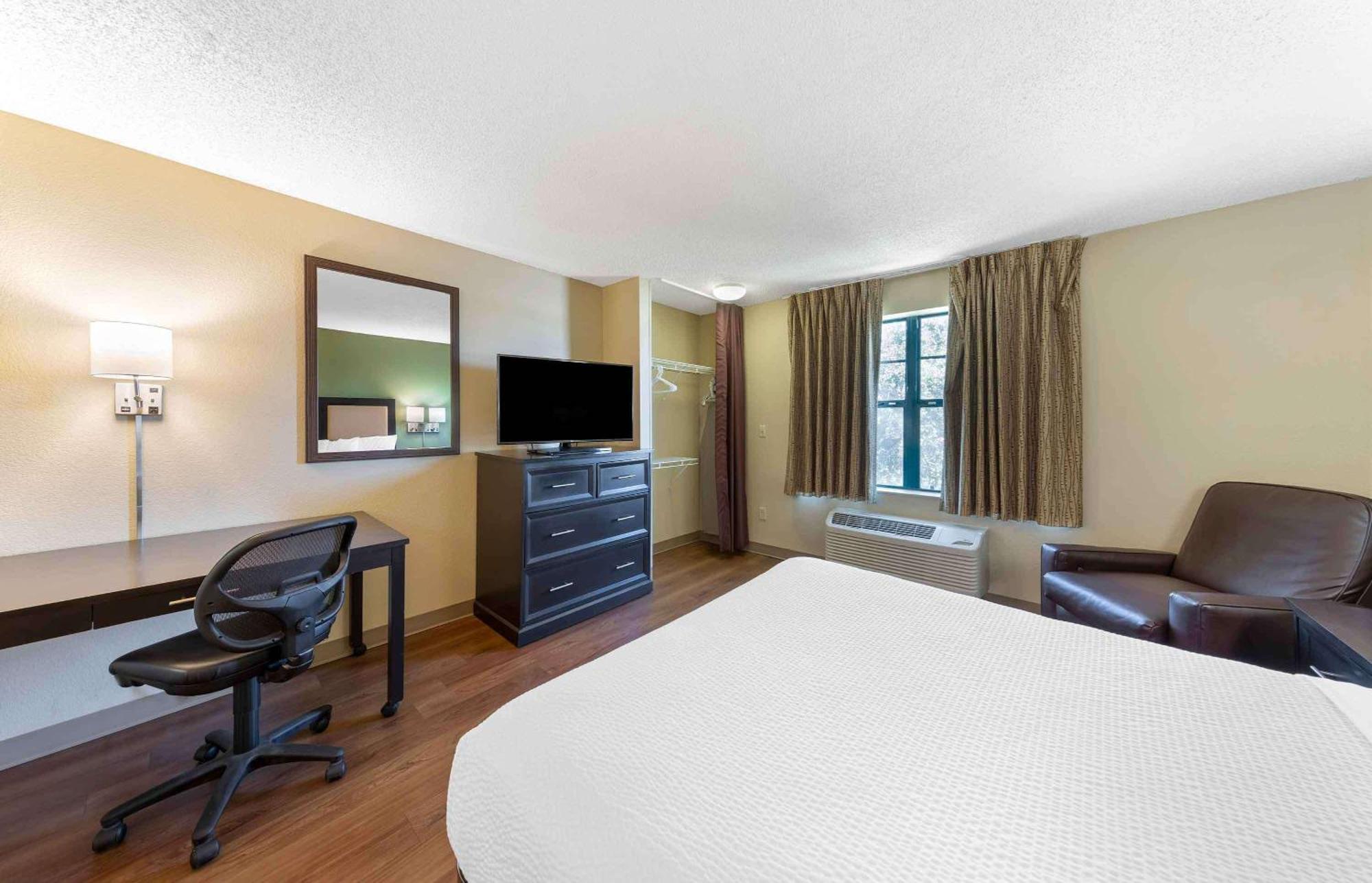 Extended Stay America Suites - Rockford - I-90 Bagian luar foto