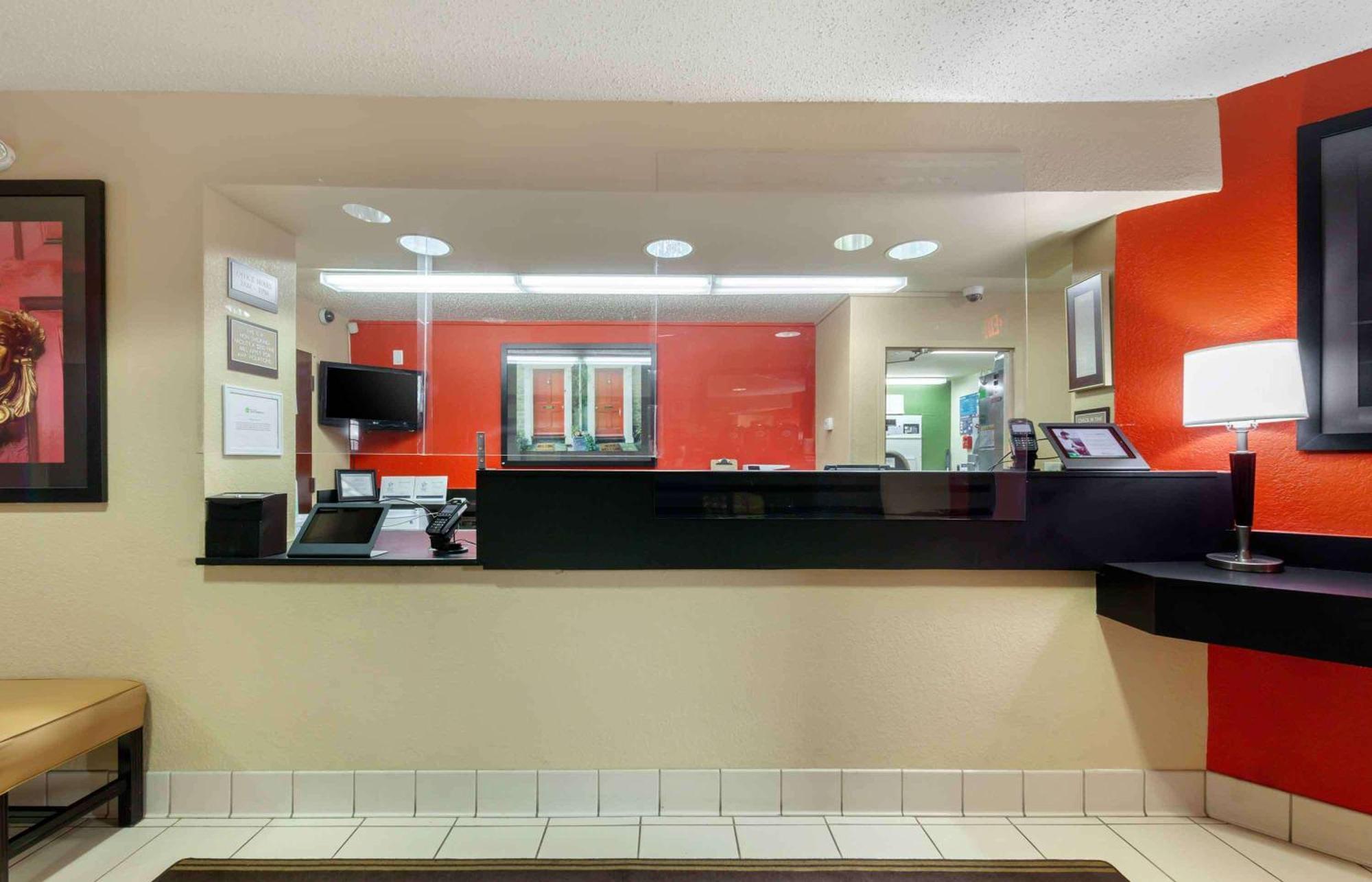 Extended Stay America Suites - Rockford - I-90 Bagian luar foto
